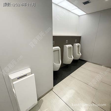 男性トイレ