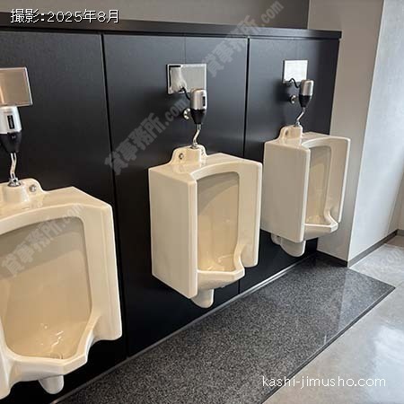 男性トイレ