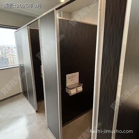 男性トイレ