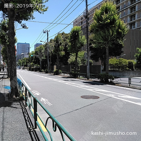  前面道路(早稲田通り)