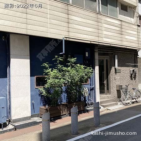 ビル前面