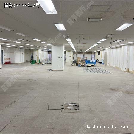 貸室内(B1階)