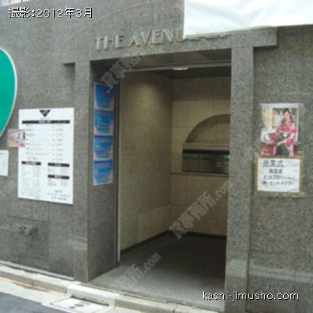  ビル入口