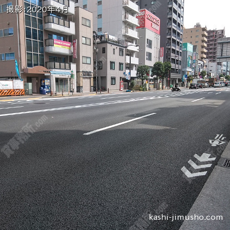 前面道路（北本通り）