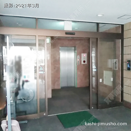 建物入口 建物入口