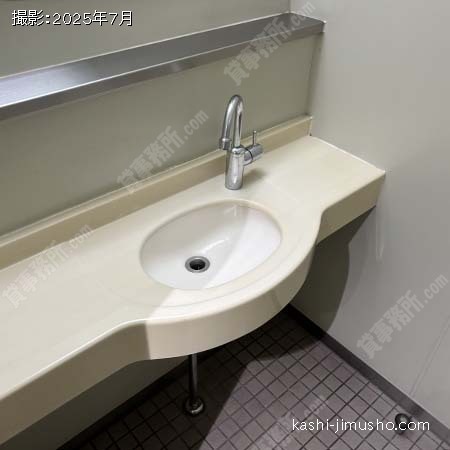 男性トイレ