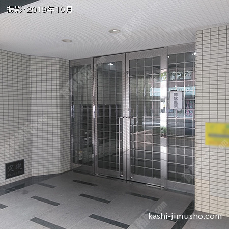 建物入口