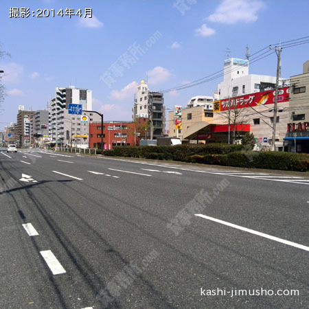 前面道路（環状七号線）