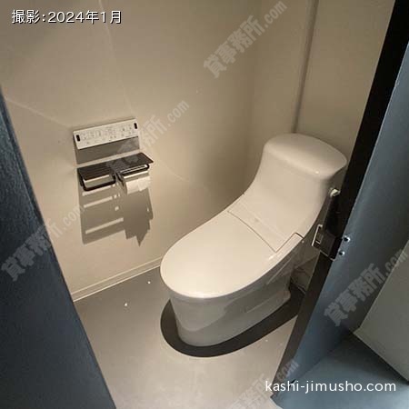 女性トイレ(2階) 女性トイレ(2階)