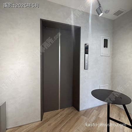 貸室階エレベーター