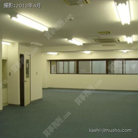 貸室内