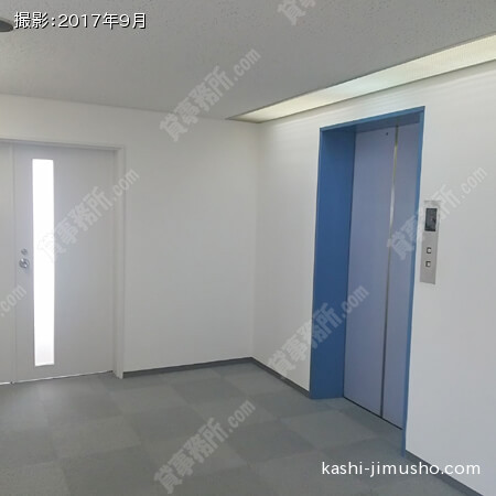 2階エレベーターホール