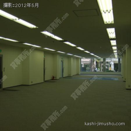 貸室内