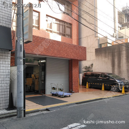 ビル前面