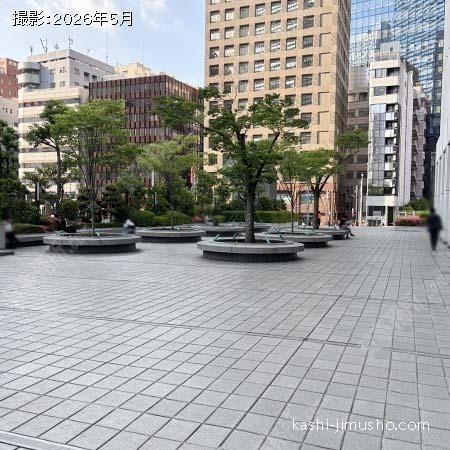 敷地内