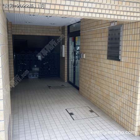 ビル入口 ビル入口