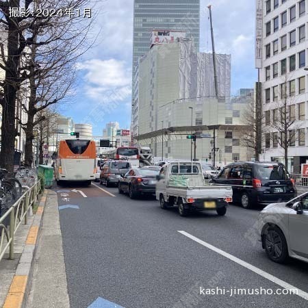 前面道路(甲州街道)