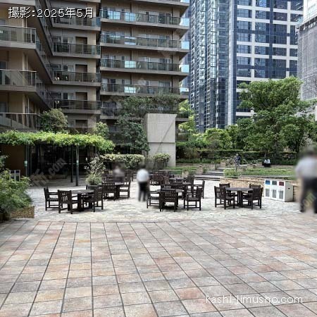 敷地内