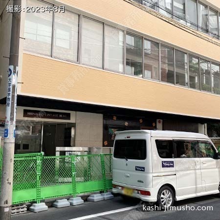 ビル前面