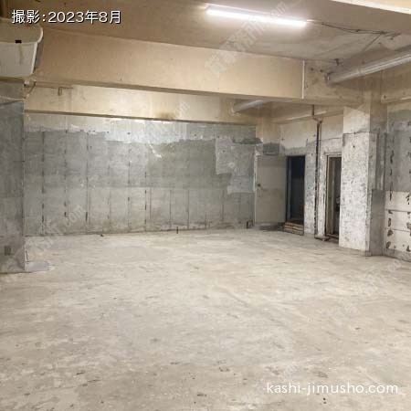 貸室内(B1階)