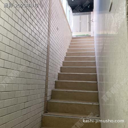 地下への直接階段