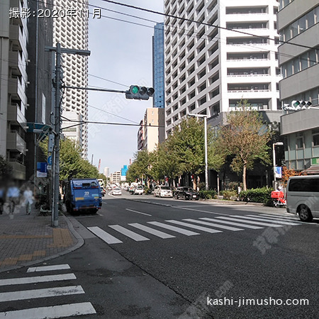 前面道路(十二社通り)