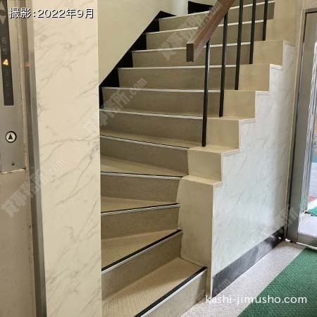 共用階段 共用階段
