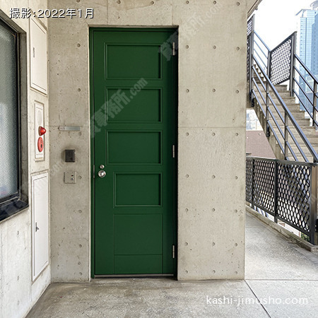 貸室入口(3階303号室）