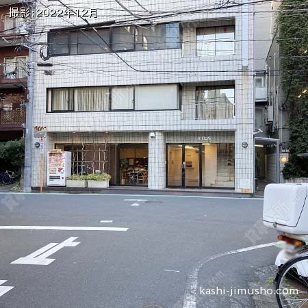 ビル正面
