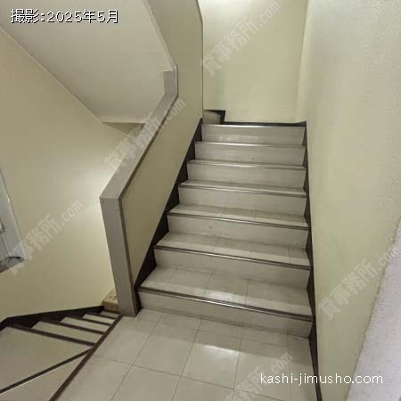 共用階段