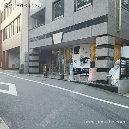 ビル正面