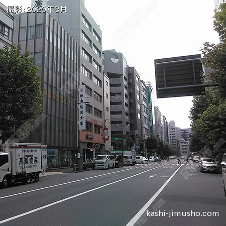 前面道路(神田警察通り)