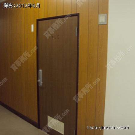 貸室入口