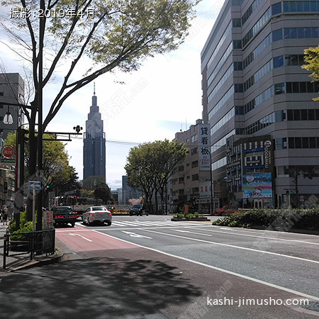 前面道路(新宿柳通り)