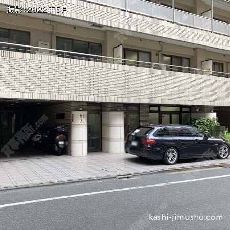 ビル前面