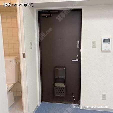 貸室入口(2階207号室)