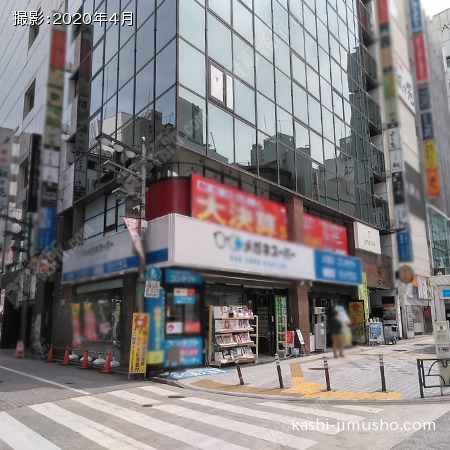 ビル前面