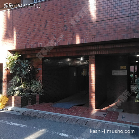 ビル入口 ビル入口