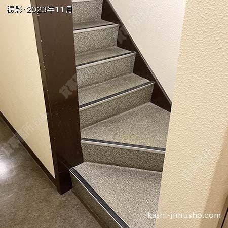 共用階段