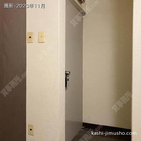 貸室入口
