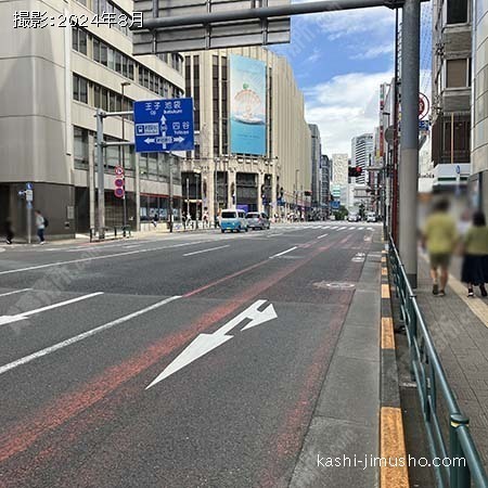 前面道路(明治通り）