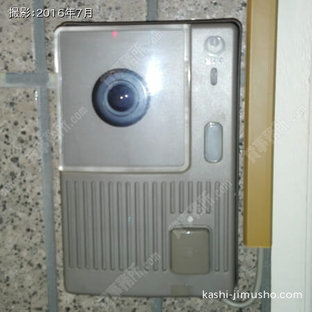 貸室前インターホン