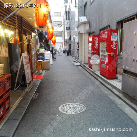 エントランス前面道路