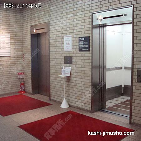 エレベーターホール 