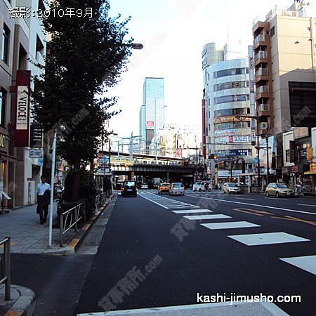 前面道路（中央通り）