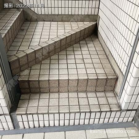 共用階段