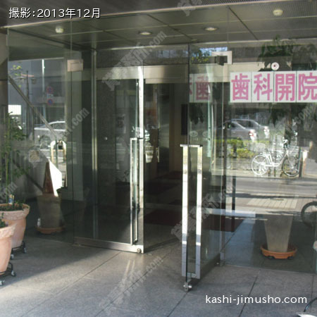 エントランスドア