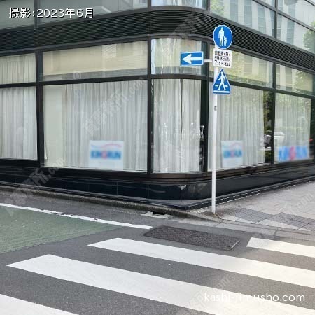 ビル前面