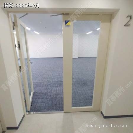 貸室入口