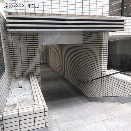 ビル入口